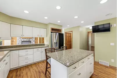W220N11412  Amy Belle Rd, Germantown, WI 53022 - Photo 13