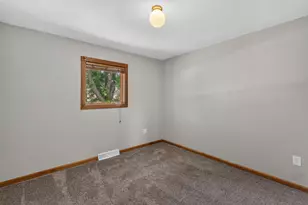 4112 Mueller Dr, Hartford, WI 53027 - Photo 17