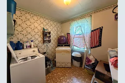 1413  Clark St, Manitowoc, WI 54220 - Photo 9