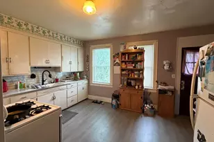 1413 Clark St, Manitowoc, WI 54220 - Photo 5