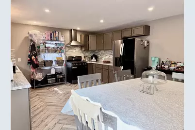2506 W Ramsey Ave, Milwaukee, WI 53221 - Photo 9