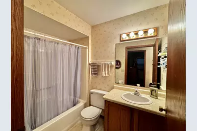 385  Lexington Ct #A, Pewaukee, WI 53072 - Photo 15