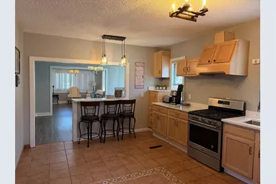 2101 S 60th St, West Allis, WI 53219 - Photo 5