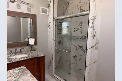 2101 S 60th St, West Allis, WI 53219 - Photo 11