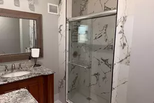 2101 S 60th St, West Allis, WI 53219 - Photo 11