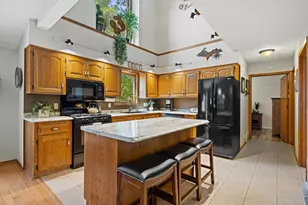 1721 September Dr, Racine, WI 53402 - Photo 7