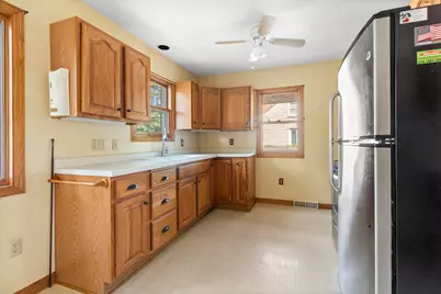 1704  Milwaukee Ave, South Milwaukee, WI 53172 - Photo 7