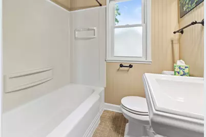 1704  Milwaukee Ave, South Milwaukee, WI 53172 - Photo 15