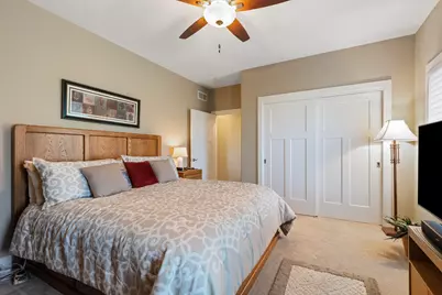 6219 S Delora Ct, New Berlin, WI 53151 - Photo 21