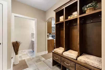 6219 S Delora Ct, New Berlin, WI 53151 - Photo 17