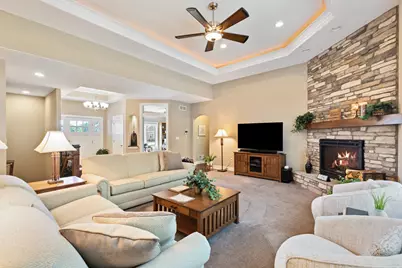 6219 S Delora Ct, New Berlin, WI 53151 - Photo 5