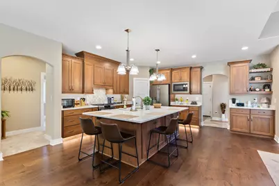 6219 S Delora Ct, New Berlin, WI 53151 - Photo 11