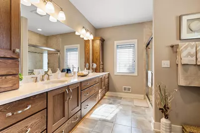 6219 S Delora Ct, New Berlin, WI 53151 - Photo 25