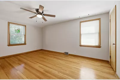 7212  Aetna Ct, Wauwatosa, WI 53213 - Photo 25
