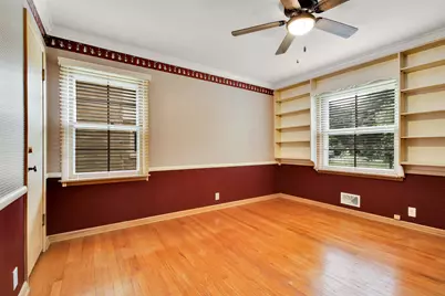 7212  Aetna Ct, Wauwatosa, WI 53213 - Photo 7