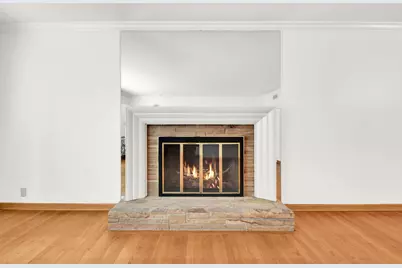 7212  Aetna Ct, Wauwatosa, WI 53213 - Photo 9