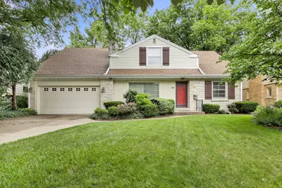 7212  Aetna Ct, Wauwatosa, WI 53213 - Photo 5