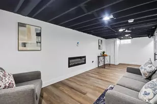 8127 W Glen Ave, Milwaukee, WI 53218 - Photo 27