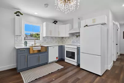 8127 W Glen Ave, Milwaukee, WI 53218 - Photo 9