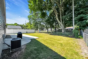 302 Graham St, Racine, WI 53405 - Photo 39