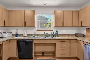 302 Graham St, Racine, WI 53405 - Photo 17