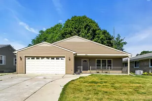 302 Graham St, Racine, WI 53405 - Photo 5