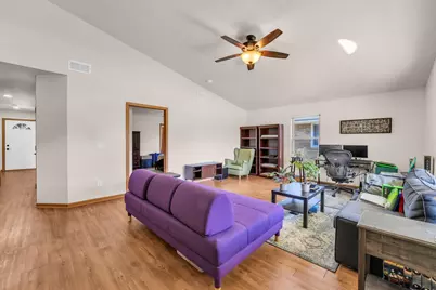 302  Graham St, Racine, WI 53405 - Photo 9
