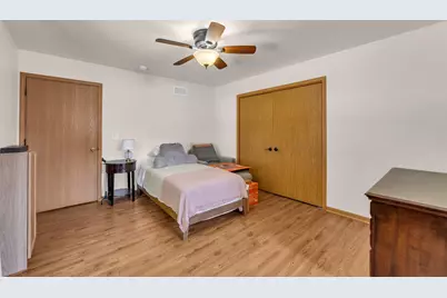 302  Graham St, Racine, WI 53405 - Photo 25