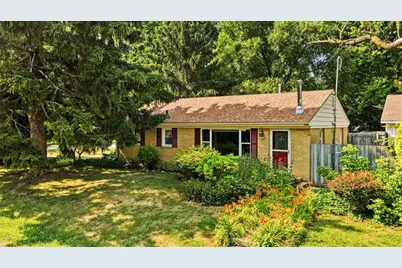 2714  Sunrise Rd, Racine, WI 53402 - Photo 1