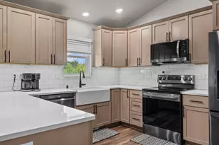 2210 Tom Anderson St, Bangor, WI 54614 - Photo 9
