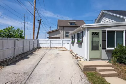 6101 W Fairview Ave, Milwaukee, WI 53213 - Photo 5