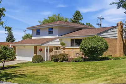 6712  Manchester Dr, Greendale, WI 53129 - Photo 41