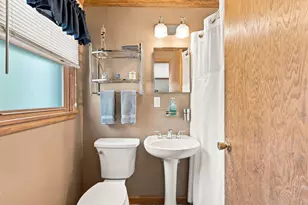 6712 Manchester Dr, Greendale, WI 53129 - Photo 23