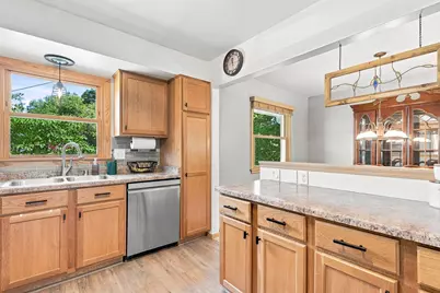 6712  Manchester Dr, Greendale, WI 53129 - Photo 19