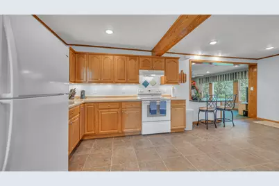 W5602  Lost Arrow Rd, Byron, WI 54937 - Photo 9