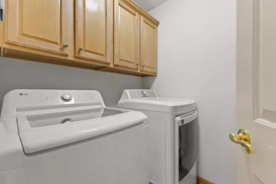 1614  Auburn Ct, Waukesha, WI 53189 - Photo 17