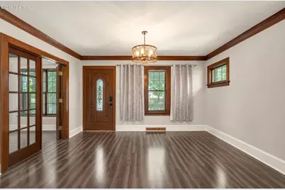 2367 S 66th St, West Allis, WI 53219 - Photo 5
