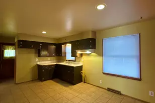 5713 N 96th St, Milwaukee, WI 53225 - Photo 5