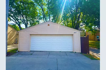 5713 N 96th St, Milwaukee, WI 53225 - Photo 23