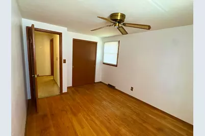 5713 N 96th St, Milwaukee, WI 53225 - Photo 7