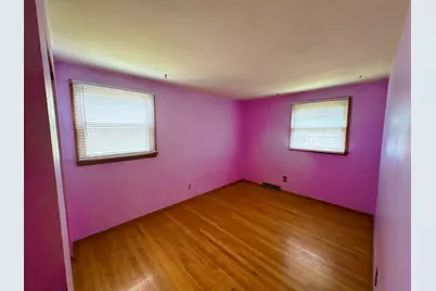 5713 N 96th St, Milwaukee, WI 53225 - Photo 11