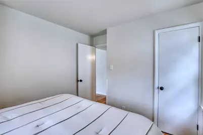 6633  Hillside Ln, Wauwatosa, WI 53213 - Photo 13