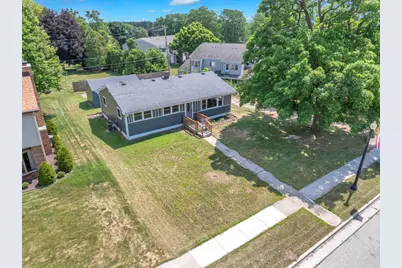 636  Giddings Ave, Sheboygan Falls, WI 53085 - Photo 5