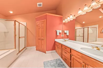 3820  Charter Point Ct, Brookfield, WI 53045 - Photo 23
