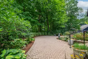 3820 Charter Point Ct, Brookfield, WI 53045 - Photo 35