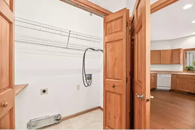 14653 W Wilbur Dr, New Berlin, WI 53151 - Photo 11