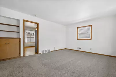 6426 W Wilbur Ave, Milwaukee, WI 53220 - Photo 5