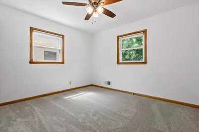 6426 W Wilbur Ave, Milwaukee, WI 53220 - Photo 11