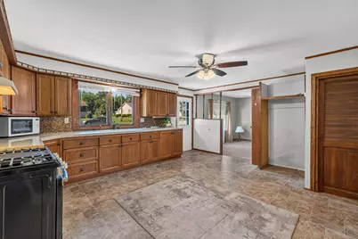 2320 E Sandy Acre Rd, West Bend, WI 53090 - Photo 5