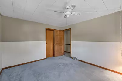 2320 E Sandy Acre Rd, West Bend, WI 53090 - Photo 17